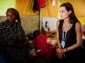 Анджелина Джоли едва не погибла в Тунисе