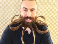 Mr.Incredibeard може перетворити свою бороду на усе!
