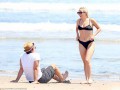 Леди Гага засветилась в бикини на пляже в Калифорнии